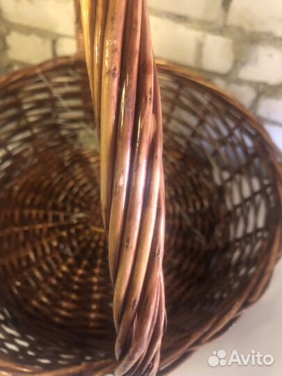 Корзина плетеная большая