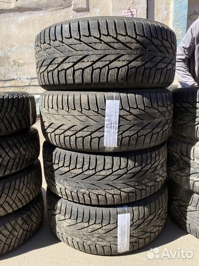Nokian Tyres Hakkapeliitta R2 SUV 285/50 R20