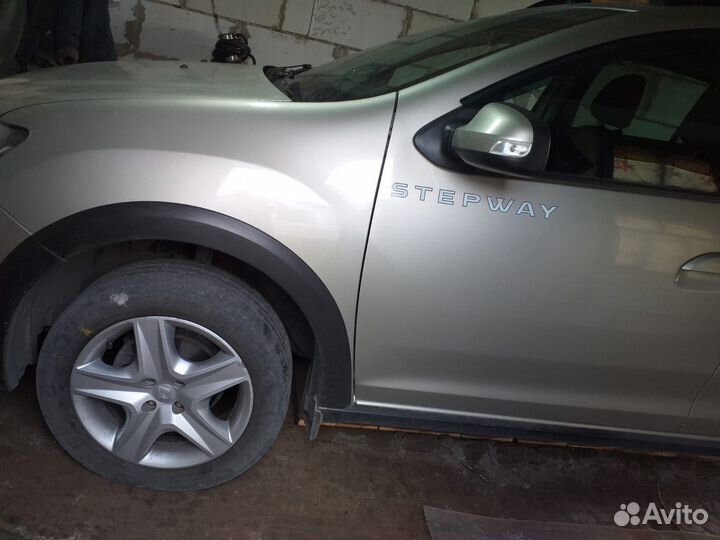 Renault Sandero Stepway 1.6 МТ, 2017, 97 000 км