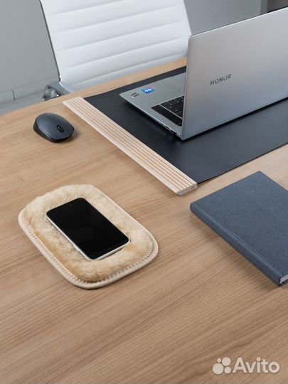 Коврик под телефон мех, бежевый