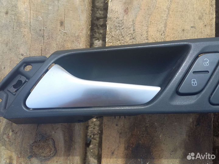 Ручка двери внутренняя левая фольцваген джетта 6