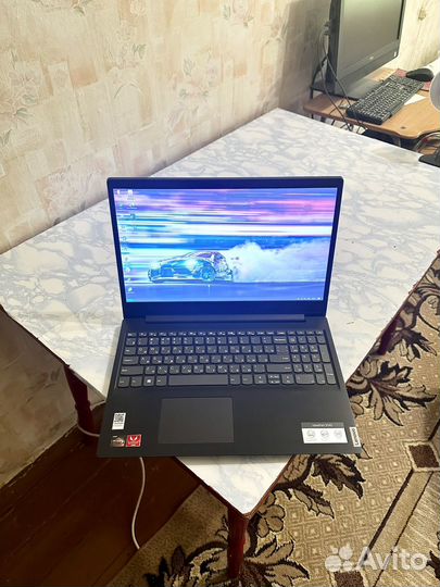 Lenovo FullHD Ryzen 5 3500U/128+1000/8Gb/Vega 8