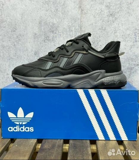 Кроссовки Adidas ozweego