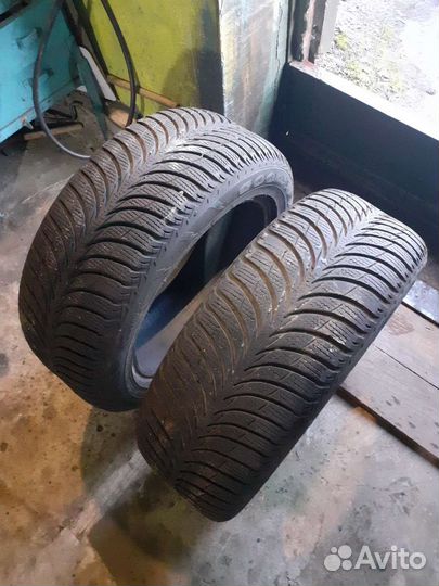 Goodyear UltraGrip Ice 205/55 R16 94T