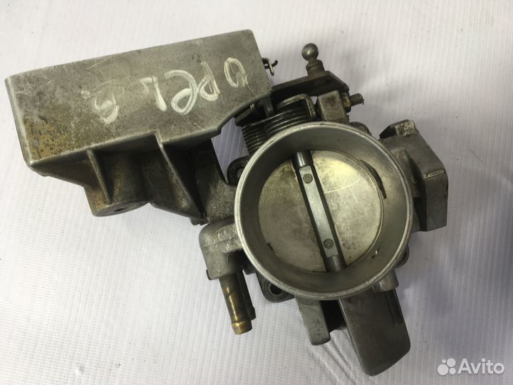 Дроссельная заслонка Opel Vectra B