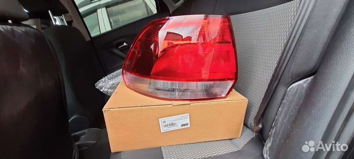 Фонарь задний левый volkswagen polo sedan