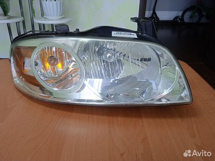 Фара Nissan Sentra B15 2005