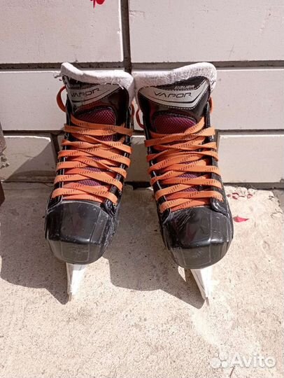Хоккейные вратарские коньки bauer vapor х700