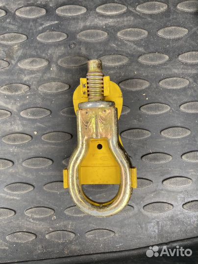 Буксировочная петля крюк Ford Focus