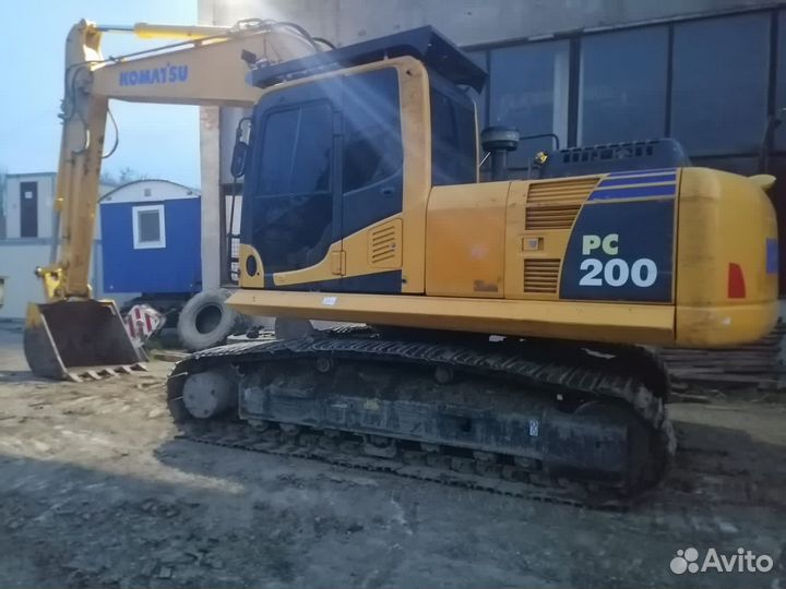 Экскаватор в аренду