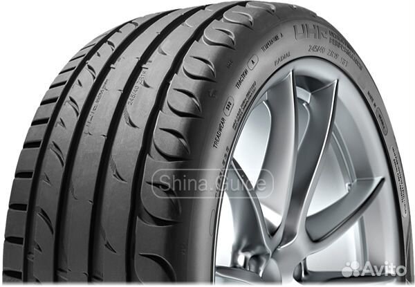 Tigar UHP Ultra High Performance 235/45 R18 98Y