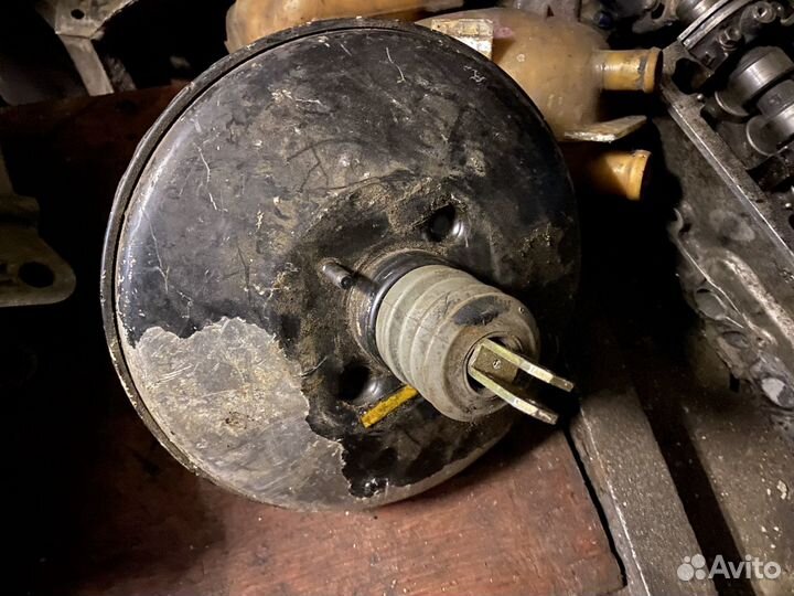 Главный тормозной с вакуумником Mercedes w124