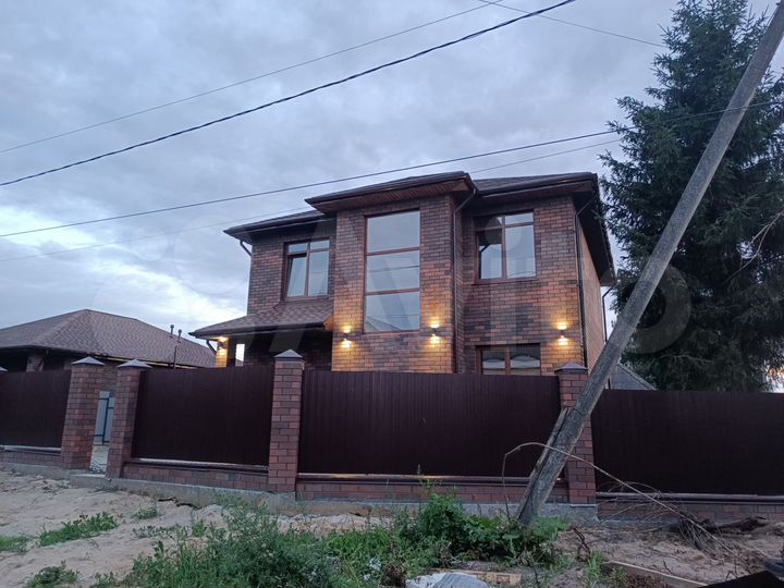 Дом 175 м² на участке 6 сот.