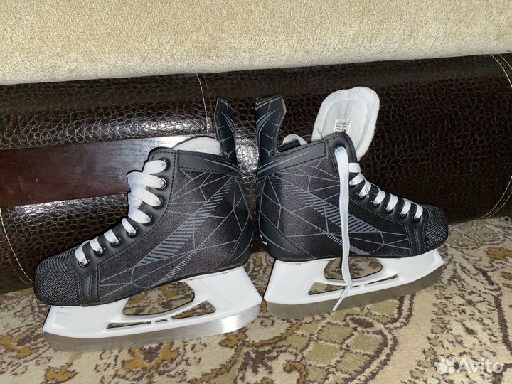 Коньки хоккейные 34 размер