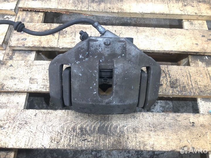 Суппорт тормозной передний левый Bmw 6 E63 N62B48