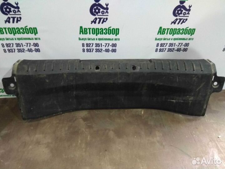 Пластиковая обшивка багажника Ford Focus 2