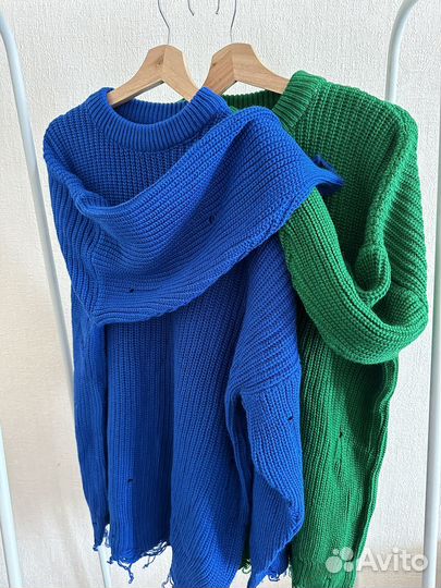 Свитер с дырами в стиле Lime