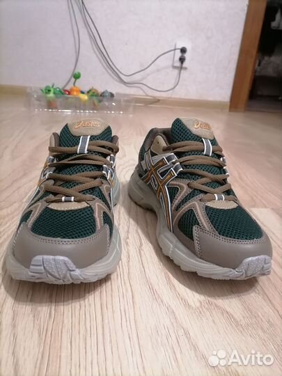 Кроссовки Asics 40р