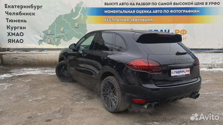 Накладка двери задней правой Porsche Cayenne (92A) 95855935200GW1