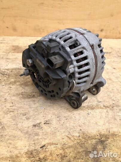Генератор VW Passat B7 140A Valeo