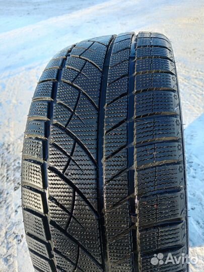 RoadX RX Frost WU01 245/40 R19 98H