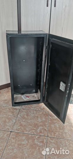 Сейф металлический