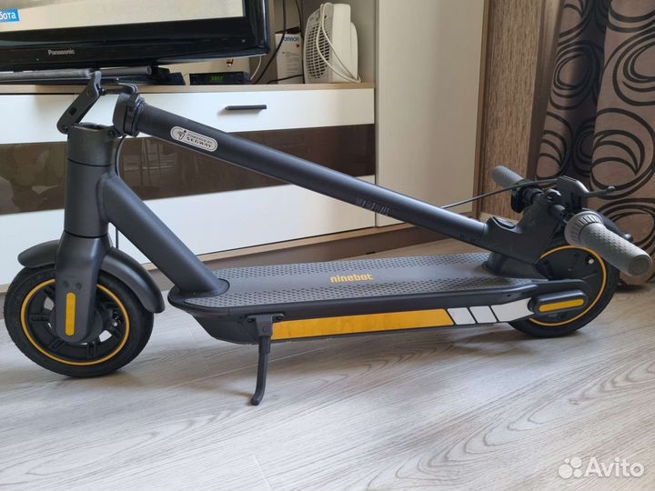 Электросамокат ninebot kickscooter max g30