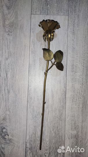 Роза металлическая