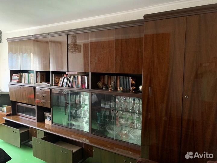 Стенка в гостиную