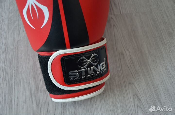 Боксерские перчатки 12 oz