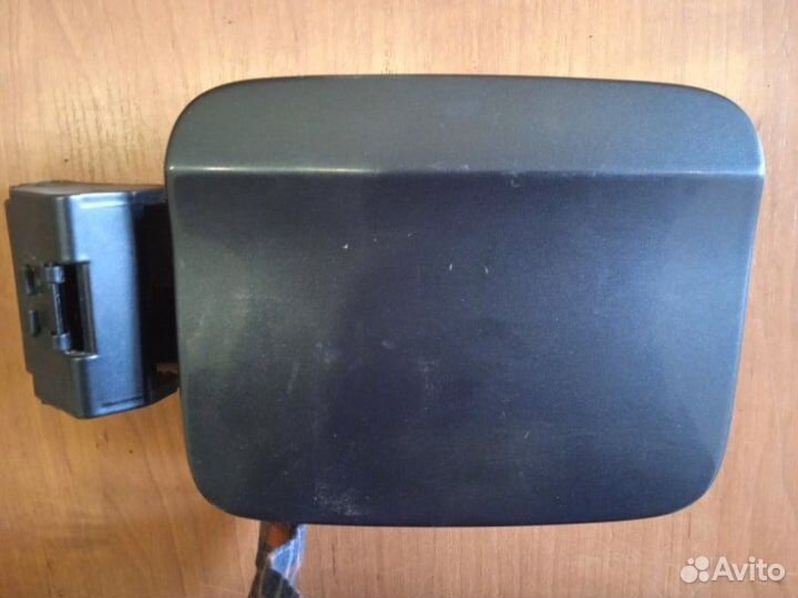 Лючок бензобака Hyundai Sonata седан G4GC 2008