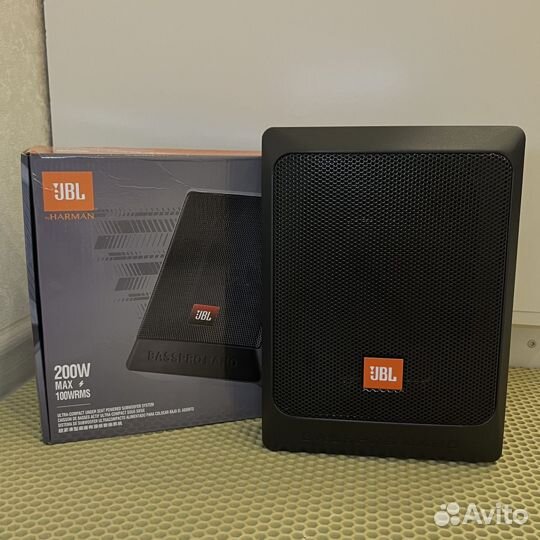 Активный сабвуфер jbl под сиденье