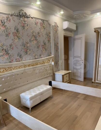 3-к. квартира, 130 м², 7/15 эт.