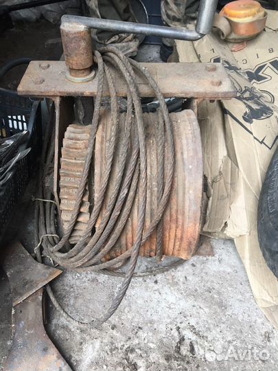 Военная лебедка