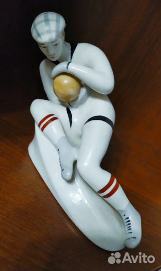 Фарфоровая статуэтка Вратарь, Полонное, зкх