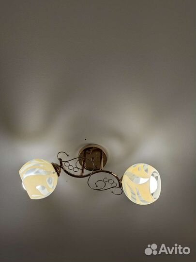 Светильник потолочный в отличном состоянии