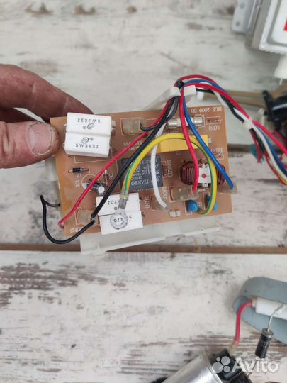 Запчасти от микроволновой печи