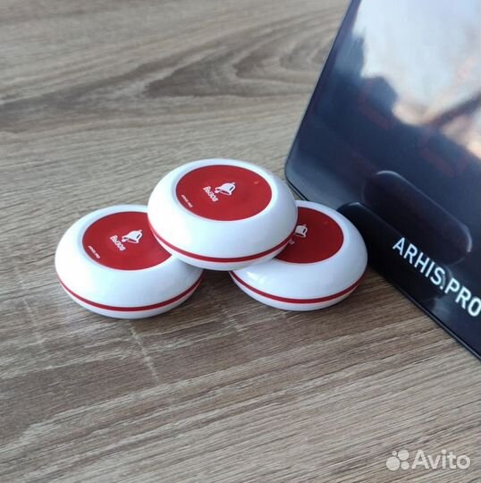 Кнпока вызова официанта и табло отображения вызова