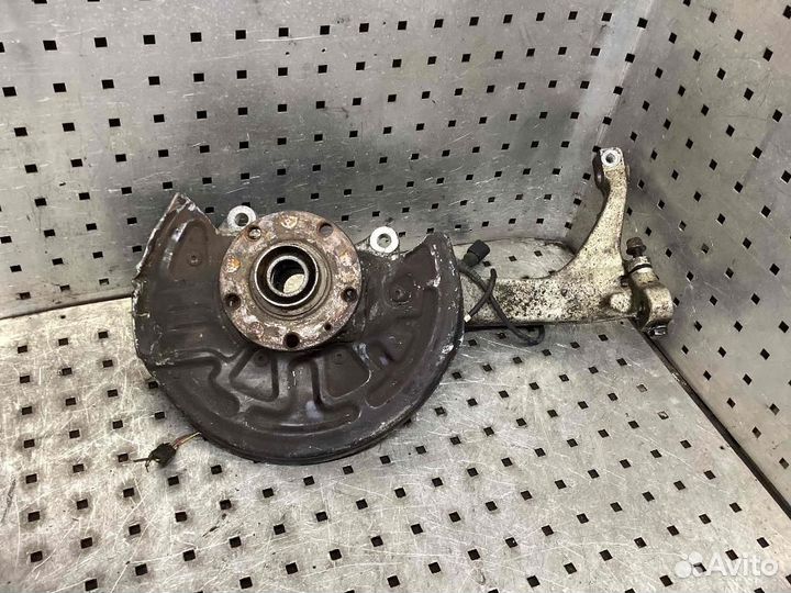 Цапфа/кулак поворотный передний правый Audi A6/RS6