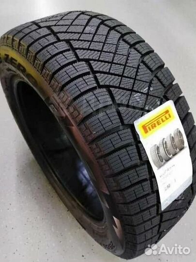 Pirelli Winter Ice Zero 215/65 R16 102T