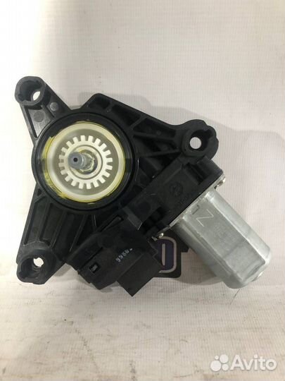 Моторчик стеклоподъемника задний левый A2059060301