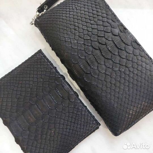 Чехол из кожи питона
