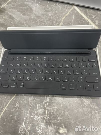 Чехол-клавиатура Apple SMART Keyboard iPad 10.5