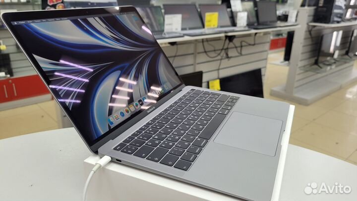 М35 Apple MacBook Air 13 2020 i5