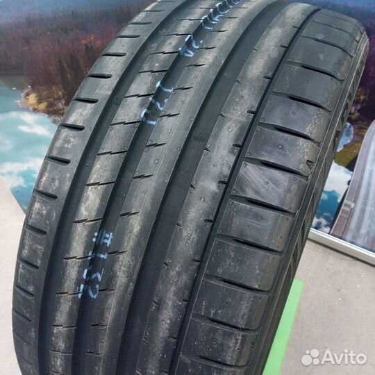 Yokohama Advan Sport V107 275/35 R22 104Y