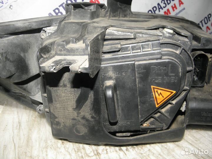 Фары Audi Q7 4L0941004L комплект Ксенон