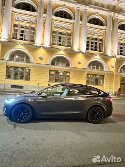 Tesla Model X 329 л.с. AT, 2018, 284 000 км