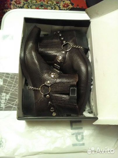 Кожаные полусапоги 