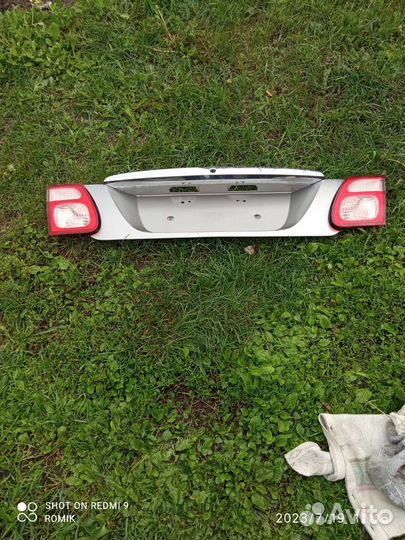 Nissan almera н16 фонари в крышку