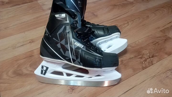 Коньки хоккейные детские 38 размер